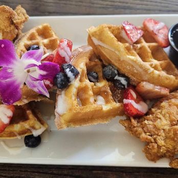 Kitchen 15 - Chicken and Waffles - Breakfast & Brunch Near Me - Sacramento, California Kitchen 15 - Chicken and Waffles - Breakfast & Brunch Near Me - Sacramento, California