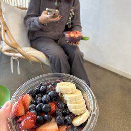 Mixed Berry Aa Bowl (granola replaced with banana)
