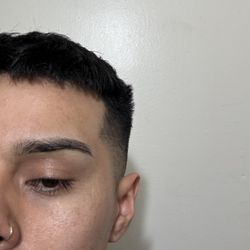 KB's Eyebrow Threading
