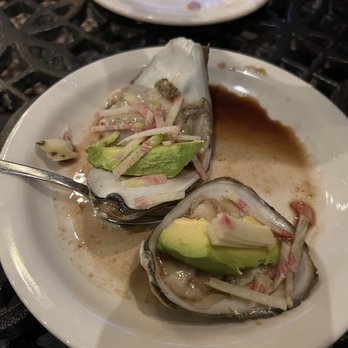 La Dama - Oyster - Mexican Near Me - Milwaukee, Wisconsin