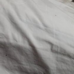 Days Inn Cedar City - Black spots on the sheets