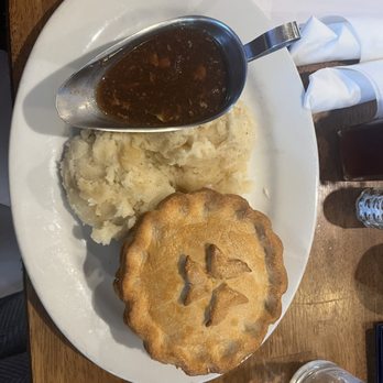 The Crown & Anchor Pub - Coq au Vin Blanc Pie - Pubs Near Me - Pooler, Georgia