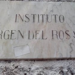 Instituto Virgen del Rosario - La placa.