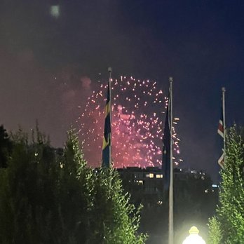 Sequoia - View of National fireworks show from patio. - New American Near Me - Washington, DC, District of Columbia Sequoia - View of National fireworks show from patio. - New American Near Me - Washington, DC, District of Columbia