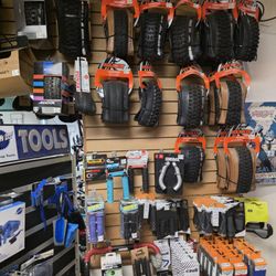 Peak Mountain Bike Pro - Replacement tires, handles, grips, and all kinds of equipment.