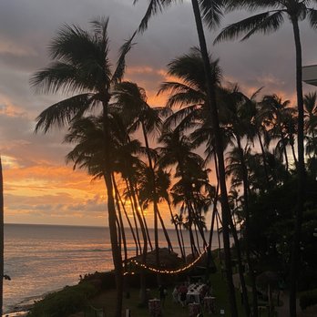 Japengo - Sunset view - Asian Fusion Near Me - Lahaina, Hawaii