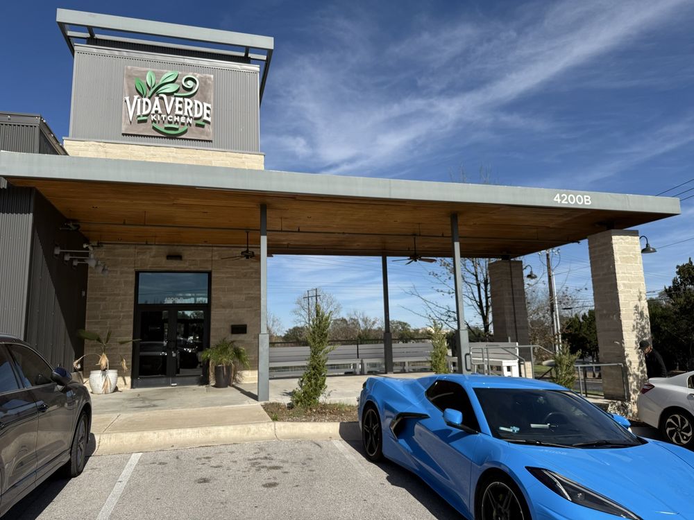 Vida Verde Kitchen