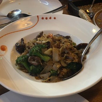 Lapisara Eatery - Pad Kee Mao - Breakfast & Brunch Near Me - San Francisco, California Lapisara Eatery - Pad Kee Mao - Breakfast & Brunch Near Me - San Francisco, California