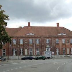 Waisenhaus / Gesundheitsamt Oberhavel - ehemaliges Waisenhaus, heute Sitz des Gesundheitsamtes vom Landkreis Oberhavel
