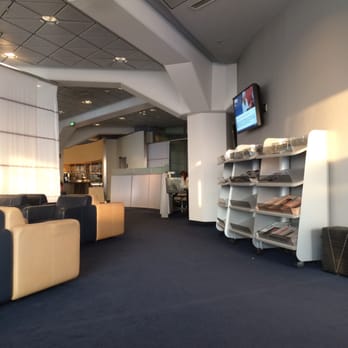 Lufthansa Business Lounge - Laaaangweilig - Airport Lounges Near Me - Berlin, BE