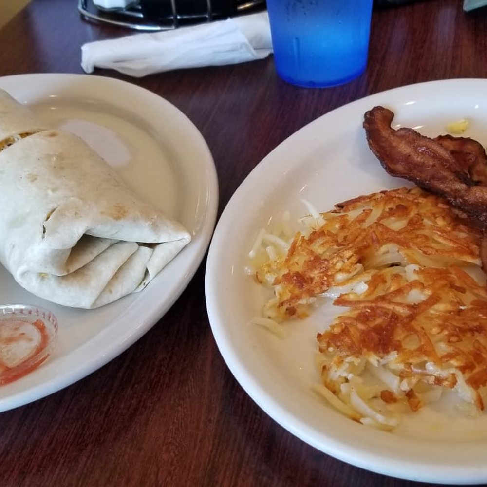 100th St Corner Cafe - Cafes Near Me - Urbandale, Iowa