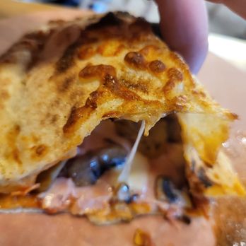 Captain's Oven Pizza - Trying to get a glimpse of the inside - Pizza Near Me - Langley, British Columbia