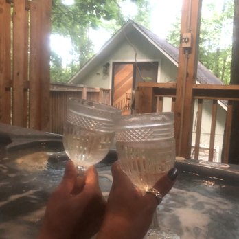 Mountain Laurel Chalets - Vacation Rentals Near Me - Gatlinburg, Tennessee Mountain Laurel Chalets - Vacation Rentals Near Me - Gatlinburg, Tennessee