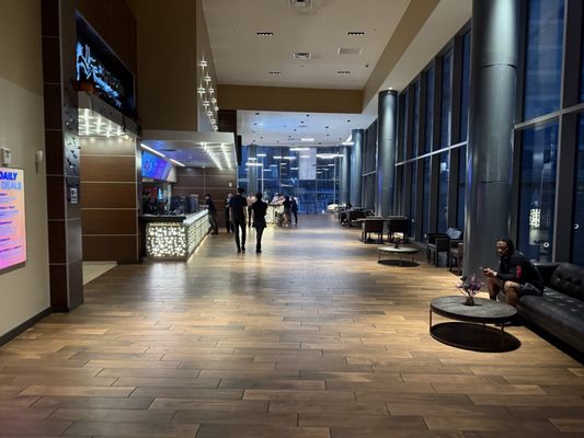 Cinepolis Luxury Cinemas Victory Park by null