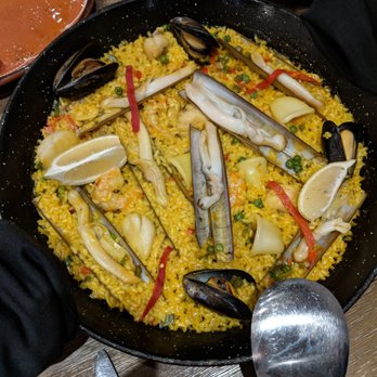 La Paella - Paella de marisco - Spanish Near Me - Toronto, Ontario