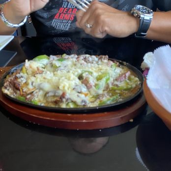 Los Agaves - This right here is the alambre it was amazingly delicious - Mexican Near Me - Converse, Texas Los Agaves - This right here is the alambre it was amazingly delicious - Mexican Near Me - Converse, Texas