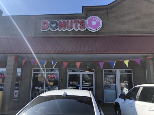 DONUT STOP 48 Photos 37 Reviews Donuts 230 Elm StGA