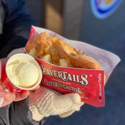 BeaverTails Niagara Falls - Apple Cobbler  @phidingthefam