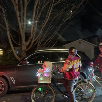 Willow Glen Holiday Lights - Festivals Near Me - San Jose, California Willow Glen Holiday Lights - Festivals Near Me - San Jose, California