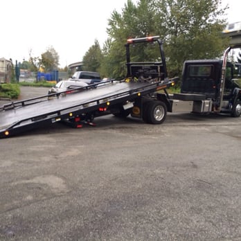 Sterling Auto Towing Plus - 24 Hour Service - Towing Near Me - Burnaby, British Columbia
