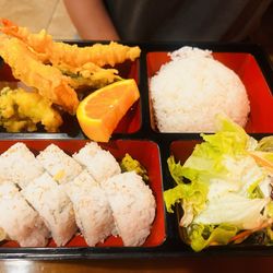 Akebono - Tempura/CA roll lunch