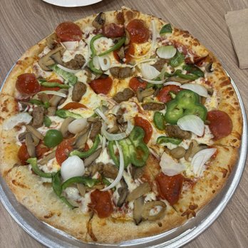 Marco’s Pizza - Large Deluxe - Pizza Near Me - México, D.F., DIF Marco’s Pizza - Large Deluxe - Pizza Near Me - México, D.F., DIF