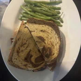 Aces Pub - Reuben Sandwich with Garlic Green beans - Pubs Near Me - Fort Walton Beach, Florida Aces Pub - Reuben Sandwich with Garlic Green beans - Pubs Near Me - Fort Walton Beach, Florida