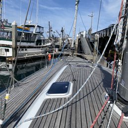 Beautiful boat.... Beautiful boat....