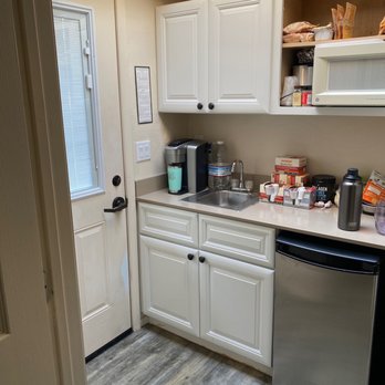 Sky Ranch Lodge - Kitchenette and front door - Hotels Near Me - Sedona, Arizona Sky Ranch Lodge - Kitchenette and front door - Hotels Near Me - Sedona, Arizona
