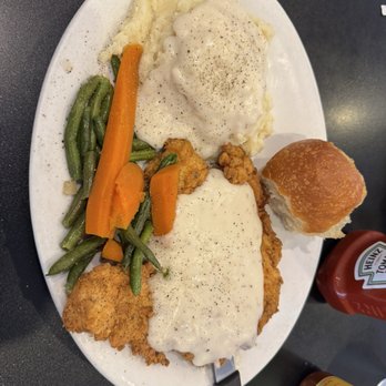 Maple Leaf Diner - Great chicken fried chicken! - American Near Me - Dallas, Texas