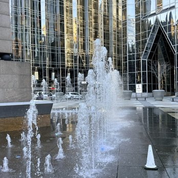 PPG Fountain - Landmarks & Historical Buildings Near Me - Pittsburgh, Pennsylvania PPG Fountain - Landmarks & Historical Buildings Near Me - Pittsburgh, Pennsylvania
