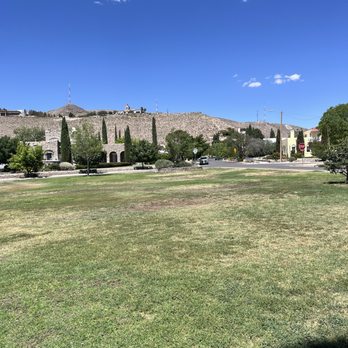 Madeline Park - Upper section of the park - area most suitable for kids to run around or most games - Parks Near Me - El Paso, Texas Madeline Park - Upper section of the park - area most suitable for kids to run around or most games - Parks Near Me - El Paso, Texas