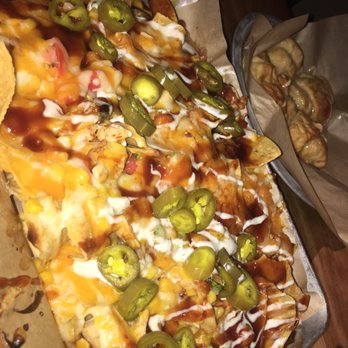 Cheddar's Scratch Kitchen - This is the Texas-Sized Nachos, and they were amazing! - American Near Me - Sugar Land, Texas