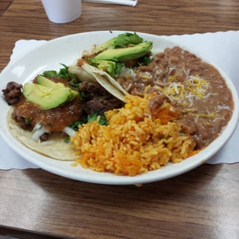 Fabulous Burger - 2 taco plate excellente - Burgers Near Me - Gardena, California