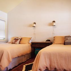 The Loubird Inn - River Room