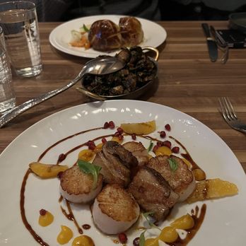 Ramsay's Kitchen - Beef Wellington, Brussels sprouts and the scallops - New American Near Me - Naperville, Illinois