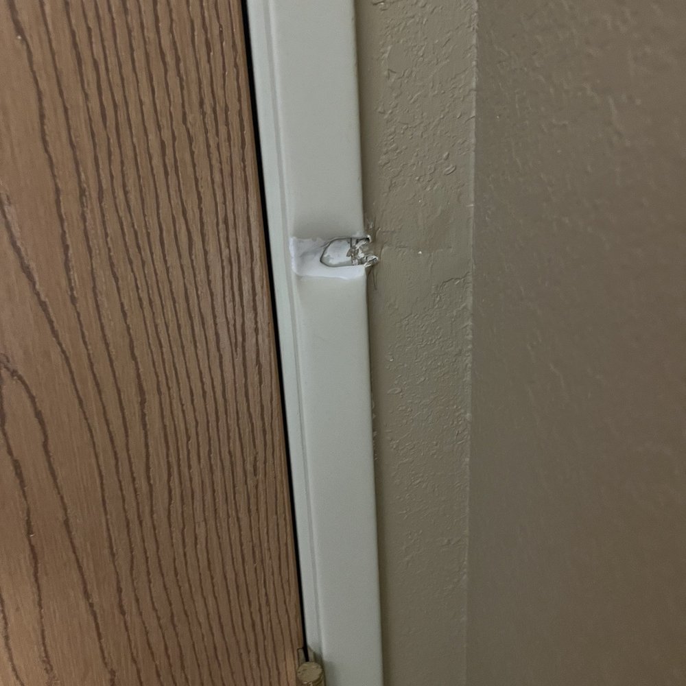 Comfort Inn & Suites Cedar Rapids North - Collins Road - Hole in door frame - Hotels Near Me - Cedar Rapids, Iowa