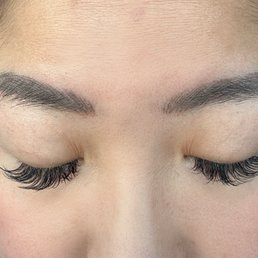 3 weeks later, most of my lashes are still intact before my refill! 3 weeks later, most of my lashes are still intact before my refill!