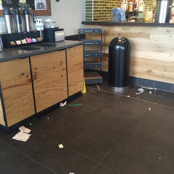 STARBUCKS - Starbucks Tinton Falls - Coffee & Tea Near Me - Tinton Falls, New Jersey