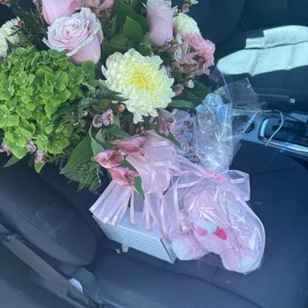 Ramblin' Rose Florist - Florists Near Me - Lemoore, California