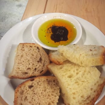 Pizzeria Libretto - Bread with oil and balsamic vinegar - Pizza Near Me - Toronto, Ontario