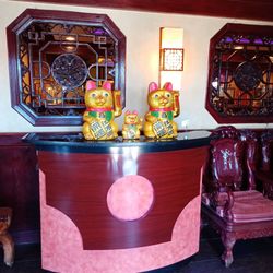 Master Buffet - Entrance of Master Buffet. I love the cats waving at you when you enter.