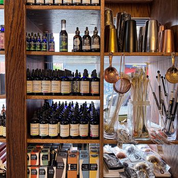 Amor y Amargo - Cocktail Bars Near Me - New York, New York