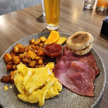 Basalt - Scrambled eggs, ham and country potatoes - New American Near Me - Honolulu, Hawaii Basalt - Scrambled eggs, ham and country potatoes - New American Near Me - Honolulu, Hawaii