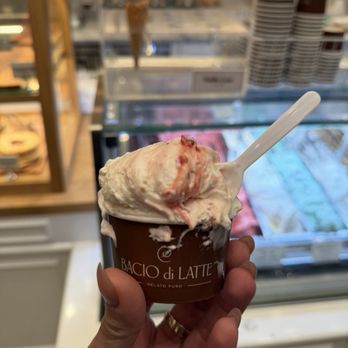 Bacio Di Latte - Strawberry cheesecake flavor - Ice Cream & Frozen Yogurt Near Me - San Jose, California