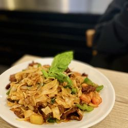 Mr Noodle - 32. Pad Kee Mao (Drunken Noodle)