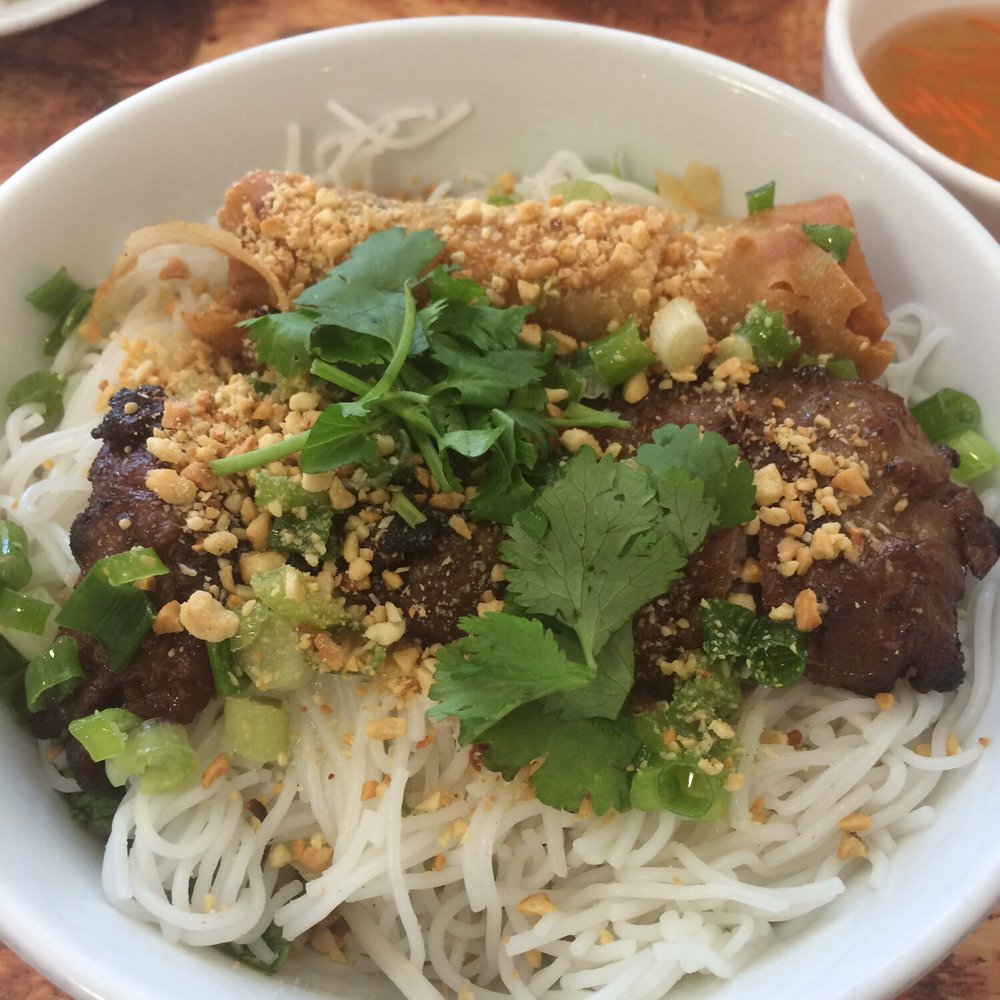 Da Vang Restaurant - Vermicelli with BBQ pork and egg rolls - Vietnamese Near Me - Phoenix, Arizona