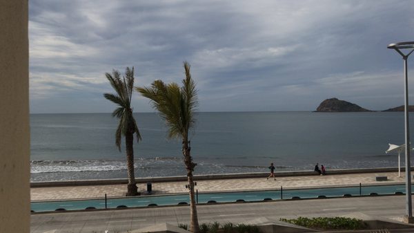 Del Malecón by null