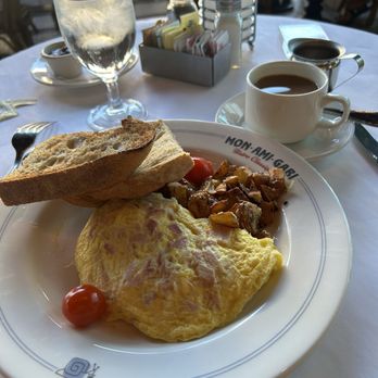 Mon Ami Gabi - Ham and cheese omelette - French Near Me - Las Vegas, Nevada Mon Ami Gabi - Ham and cheese omelette - French Near Me - Las Vegas, Nevada