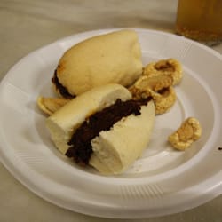 La Barra - Morcilla! Tapa con la bebida.